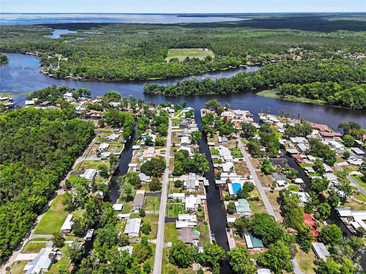 56348 Maple Road , Astor, FL 32102 Photo