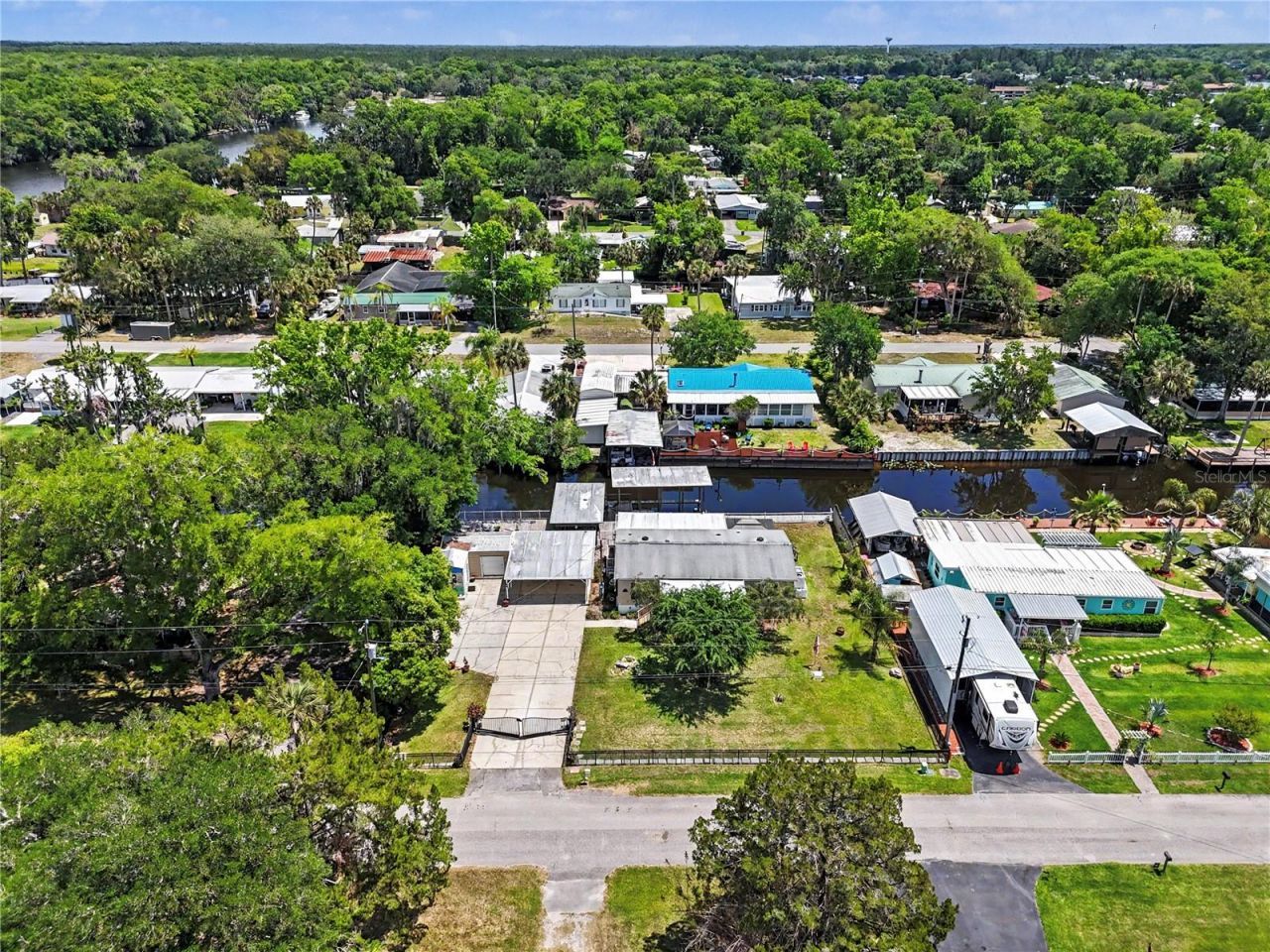 56348 Maple Road , Astor, FL 32102 Photo