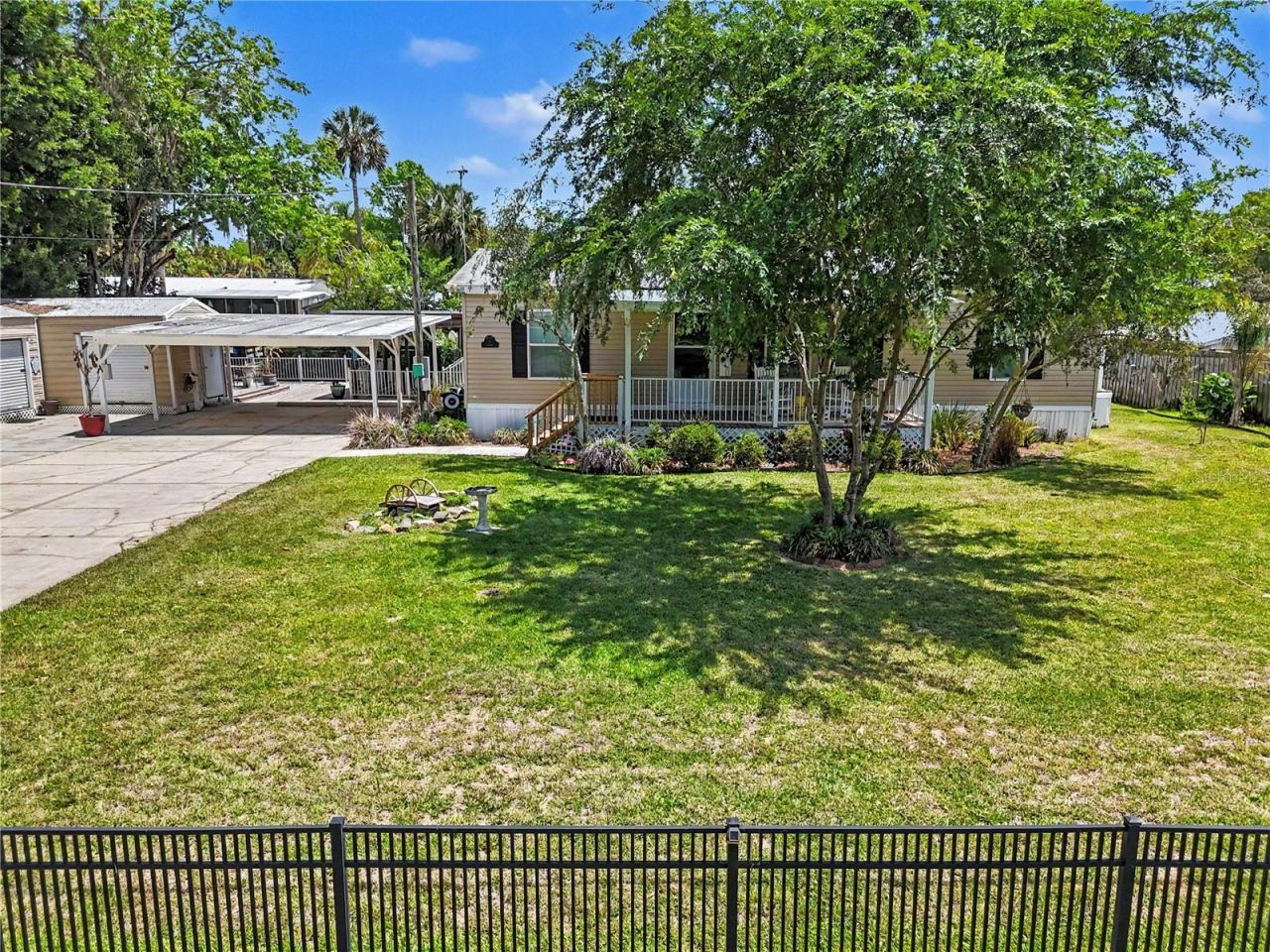 56348 Maple Road , Astor, FL 32102 Photo