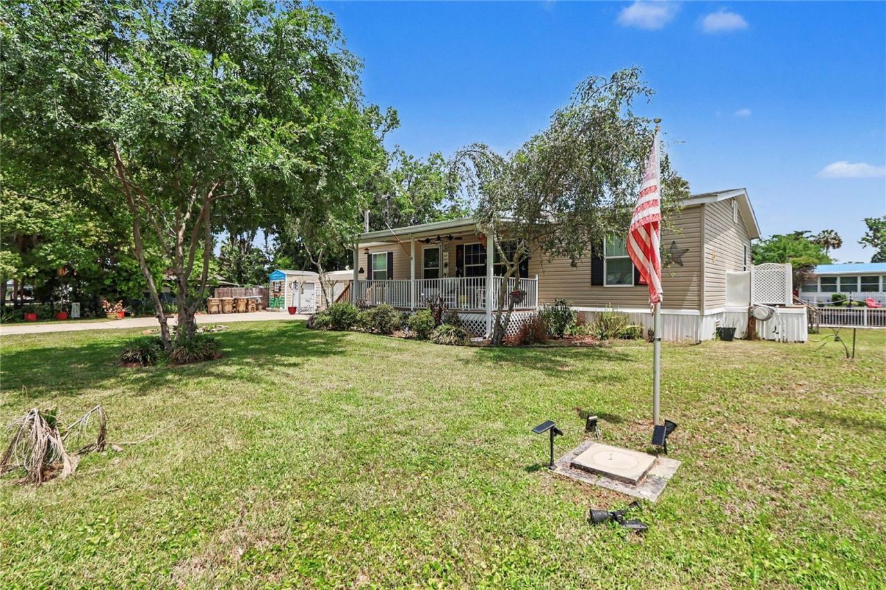 56348 Maple Road , Astor, FL 32102 Photo