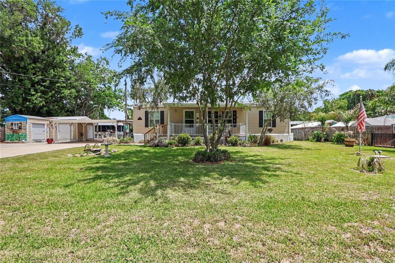 56348 Maple Road , Astor, FL 32102 Photo