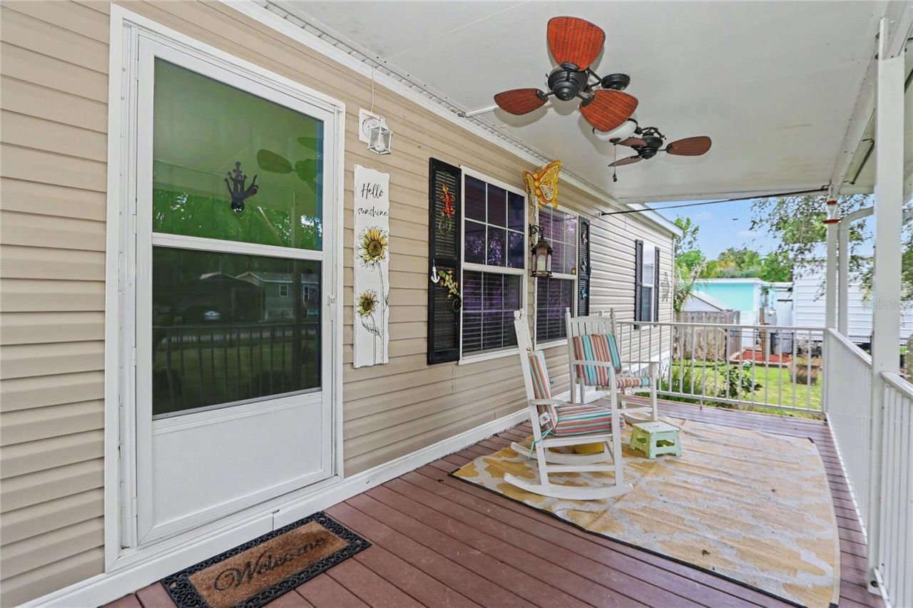 56348 Maple Road , Astor, FL 32102 Photo