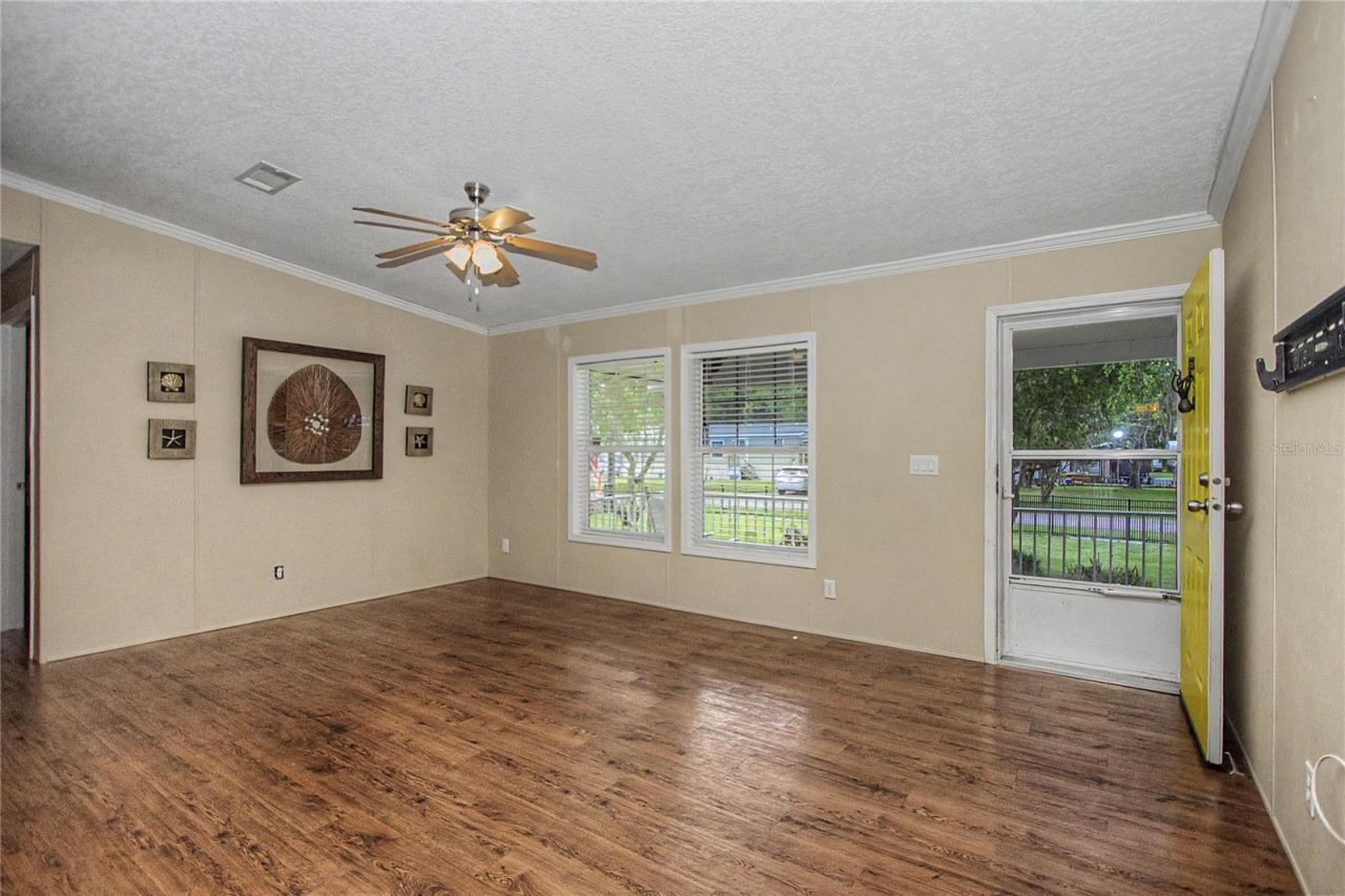 56348 Maple Road , Astor, FL 32102 Photo