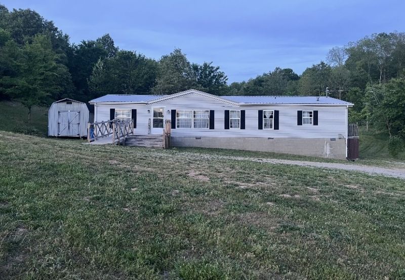 2450 W Leatherwood Rd Cumberland Furnace, TN 37051