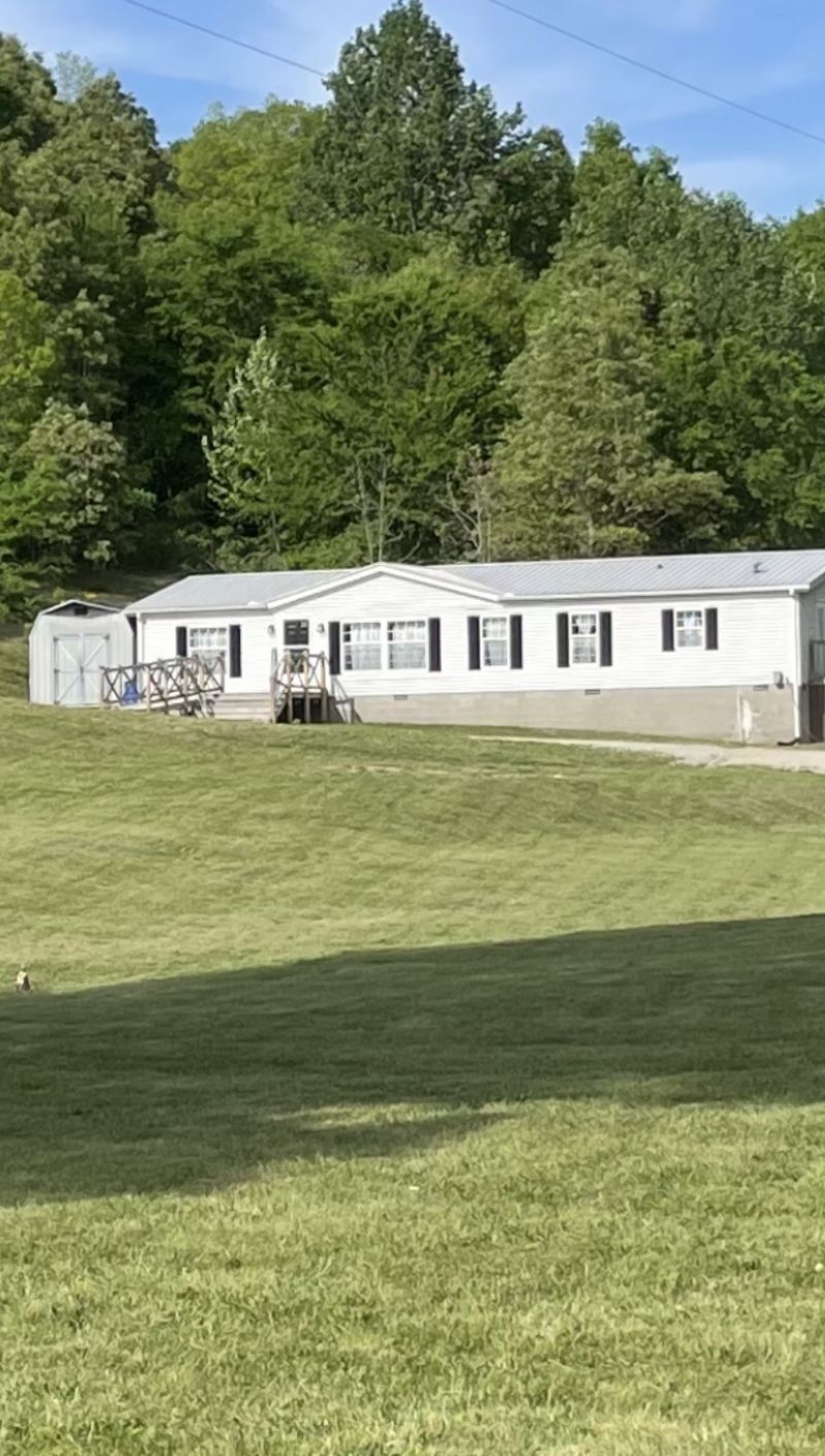 2450 W Leatherwood Rd Cumberland Furnace, TN 37051