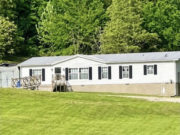 2450 W Leatherwood Rd, Cumberland Furnace, TN 37051