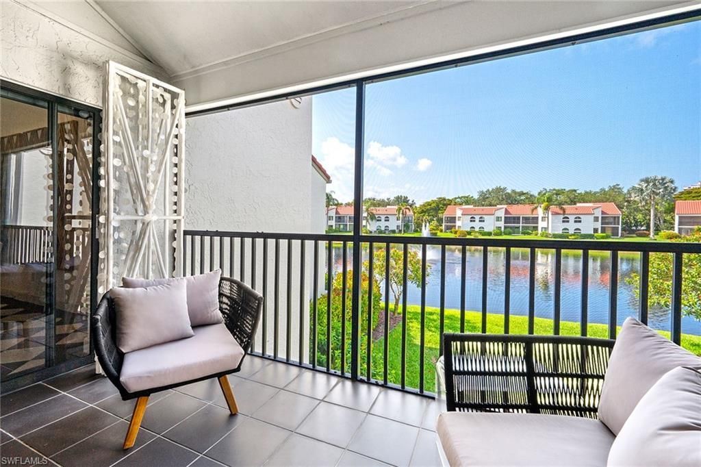 577 Beachwalk Cir, Unit R203, Naples, FL 34108 Photo