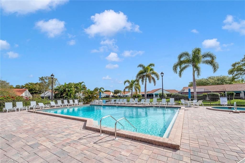577 Beachwalk Cir, Unit R203, Naples, FL 34108 Photo