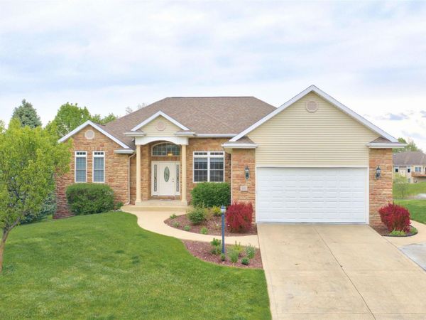 2072 Pheasant Ridge Drive, Warsaw, IN 46580