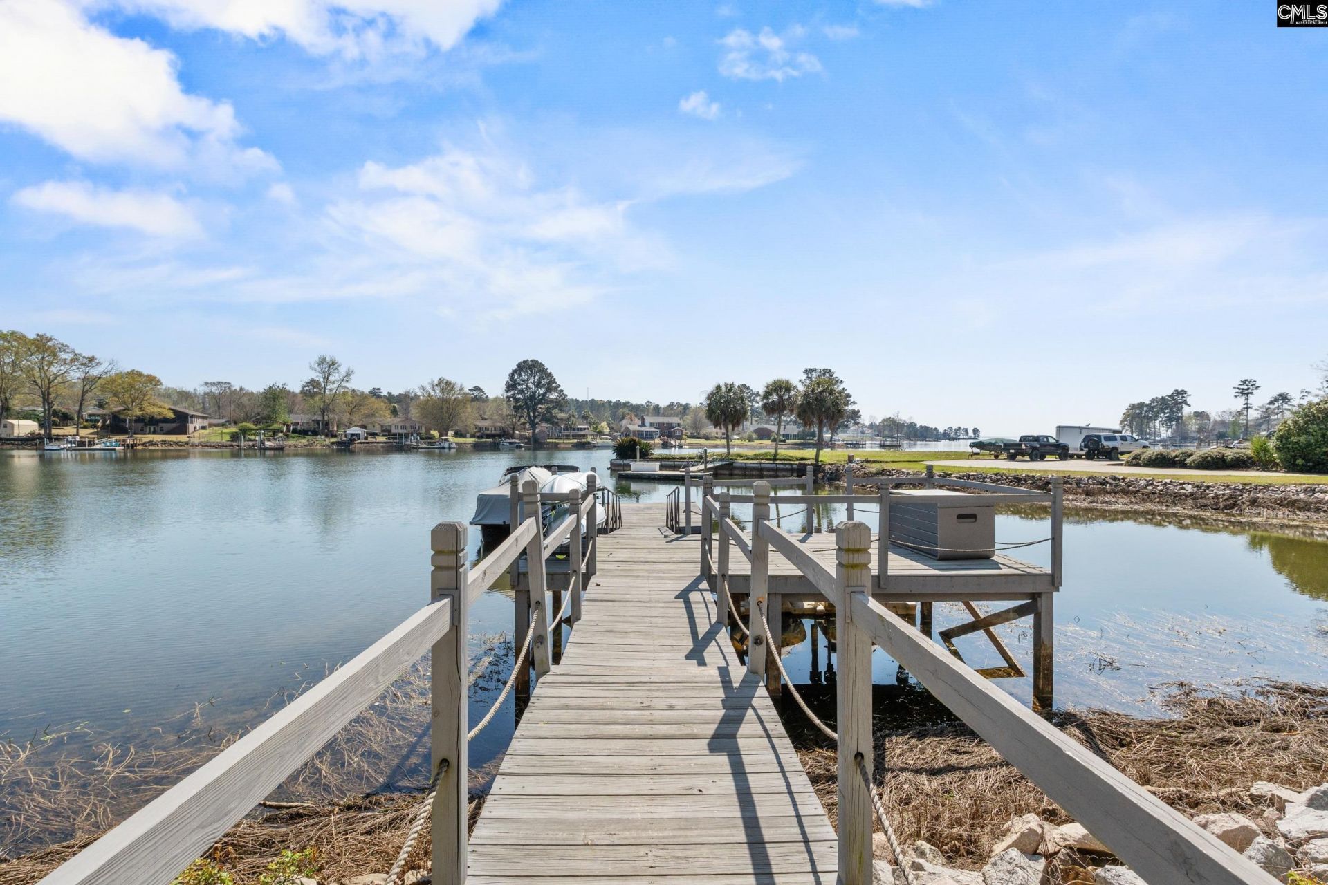 120 Blackburn Road  Photo 18