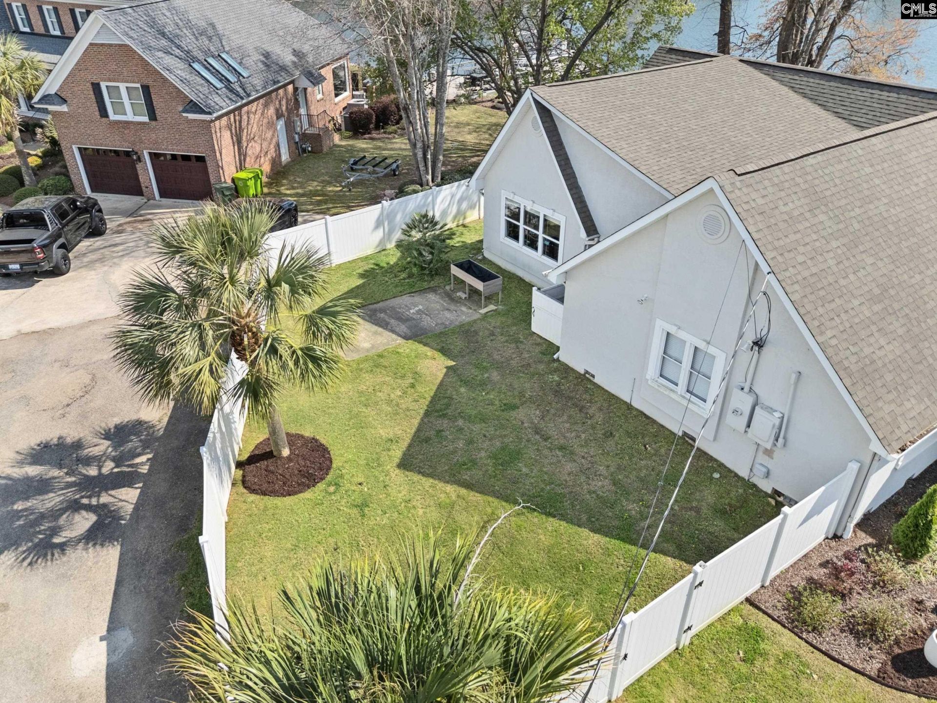 120 Blackburn Road Photo 5