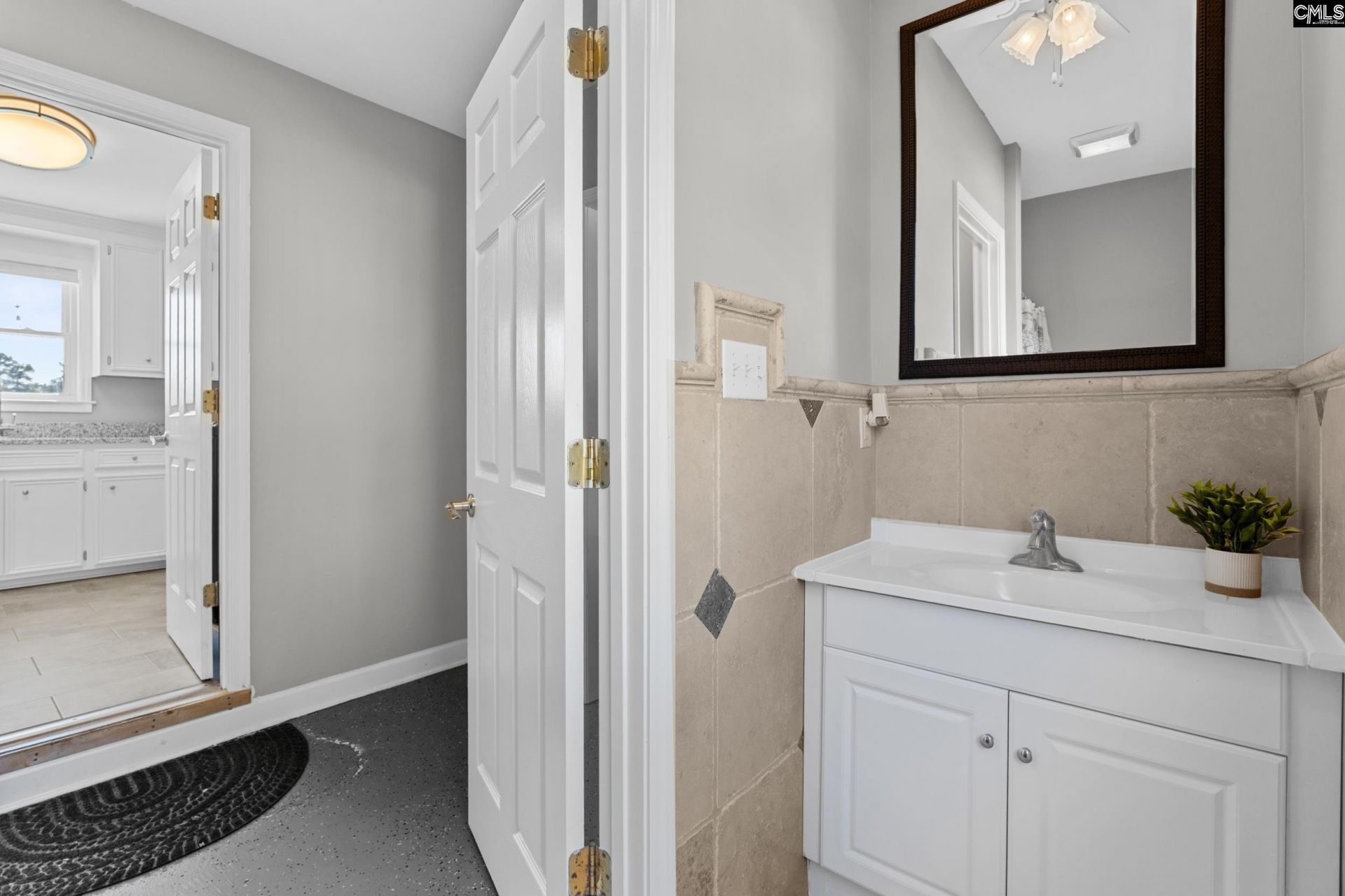 120 Blackburn Road Photo 56