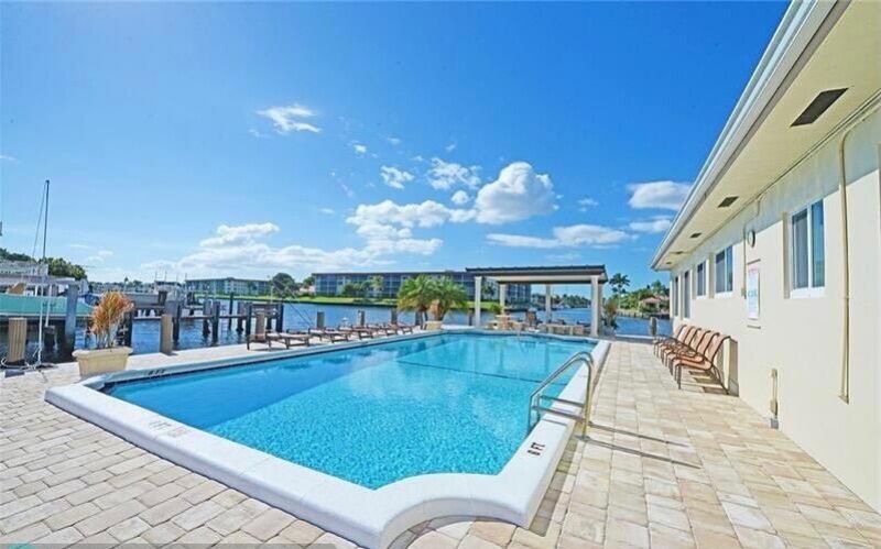 1160 Hillsboro Mile, Unit 305, Hillsboro Beach, FL 33062 Photo