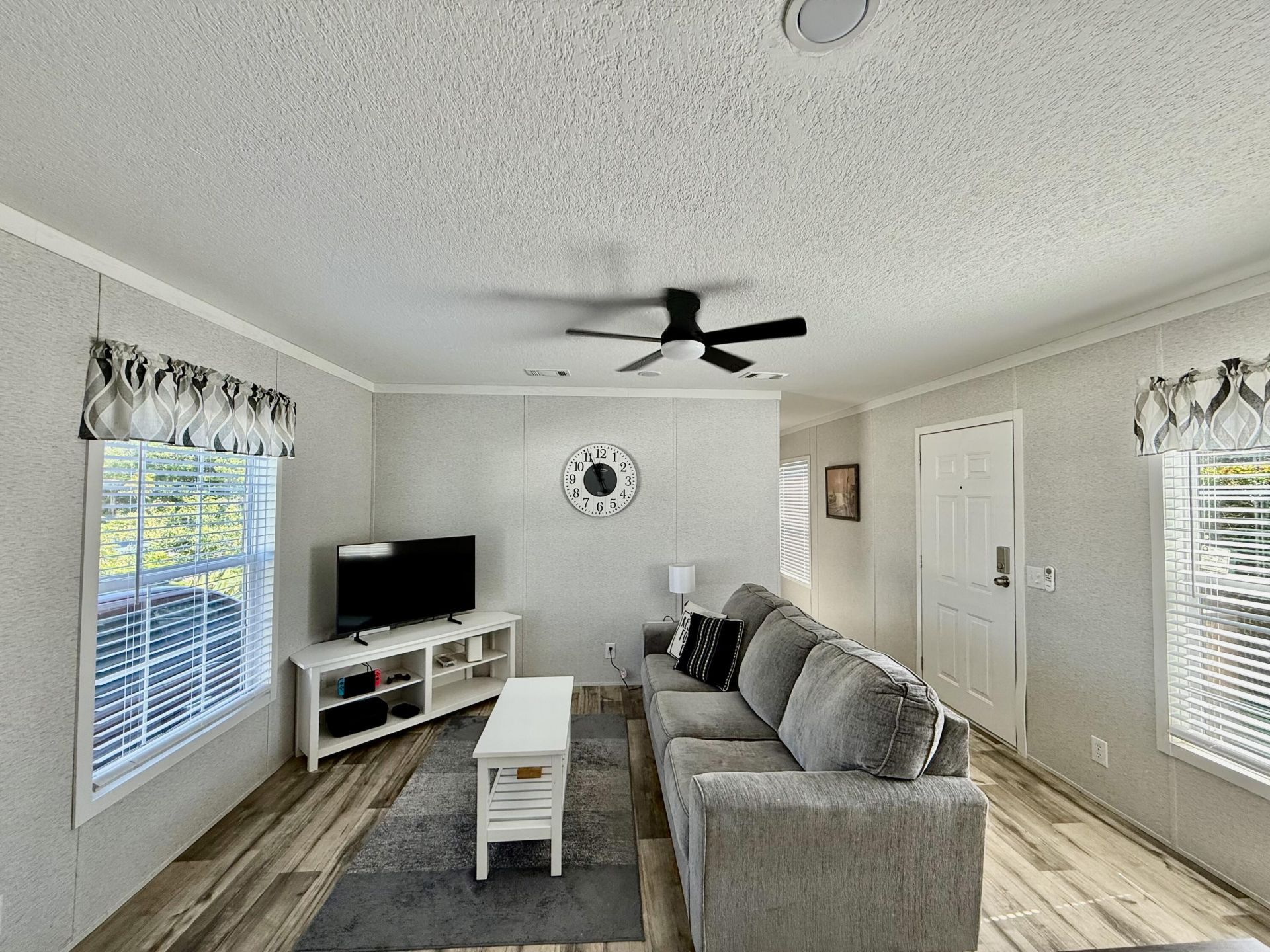 8002 SE Skylark Avenue, Hobe Sound, FL 33455 Photo