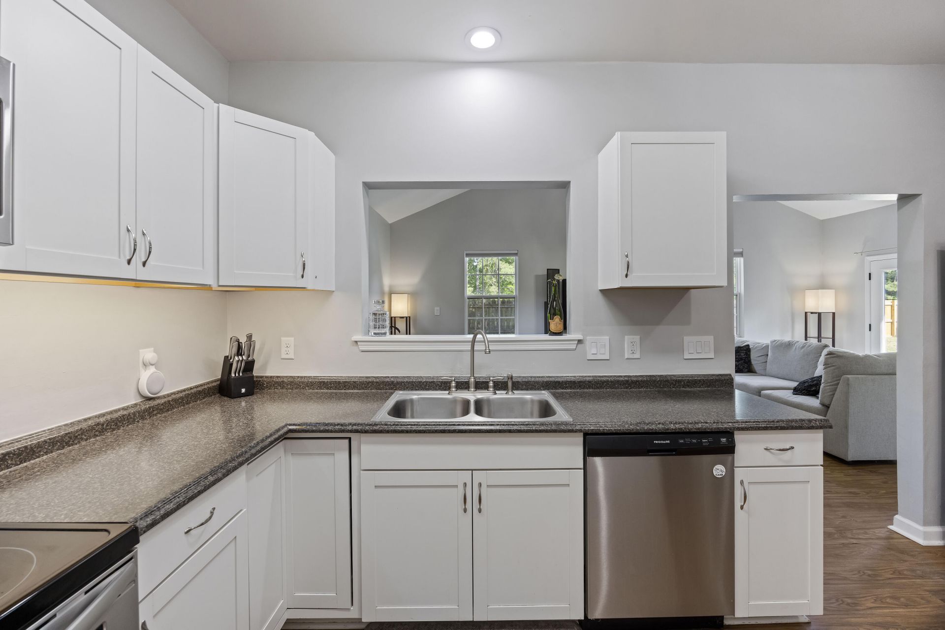 4117 Eastbury Court Photo 11