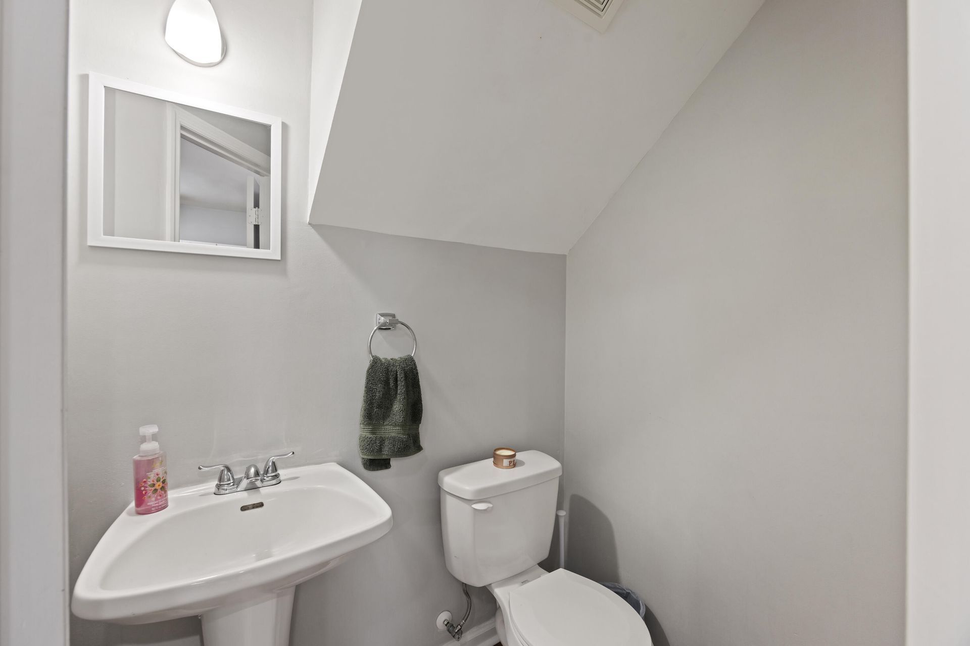 4117 Eastbury Court Photo 17