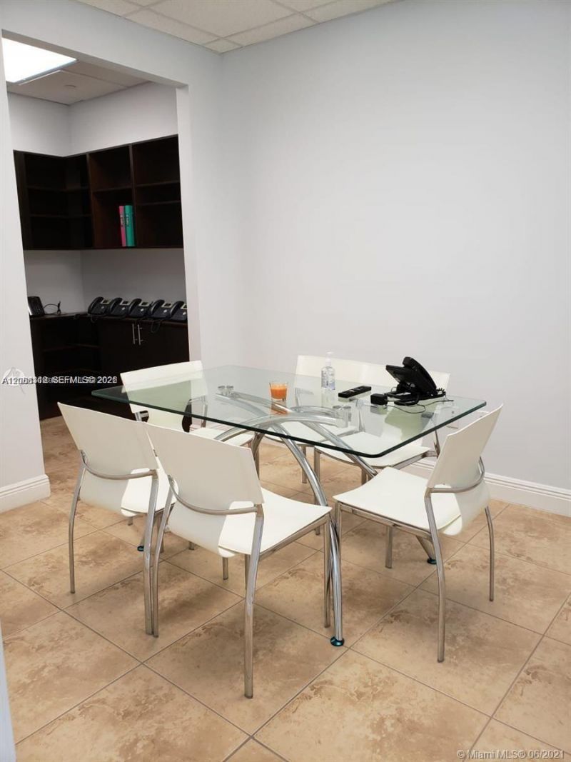 5801 NW 151st St , Unit 101, Miami Lakes, FL 33014 Photo