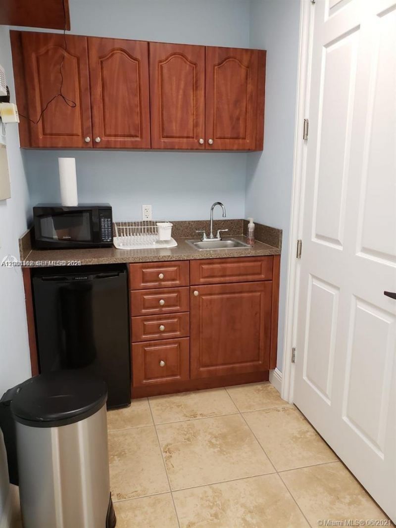 5801 NW 151st St , Unit 101, Miami Lakes, FL 33014 Photo