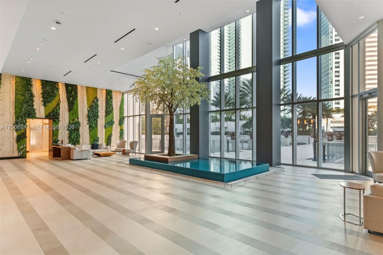 851 NE 1st Ave , Unit 3707, Miami, FL 33132 Photo