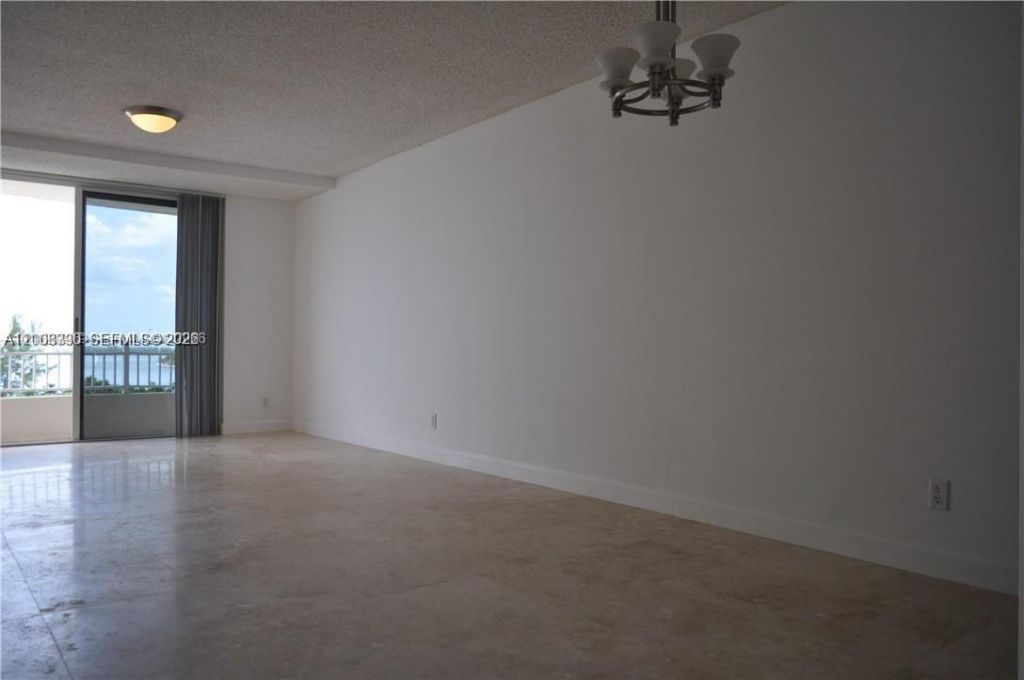 770 Claughton Island Dr , Unit 810, Miami, FL 33131 Photo