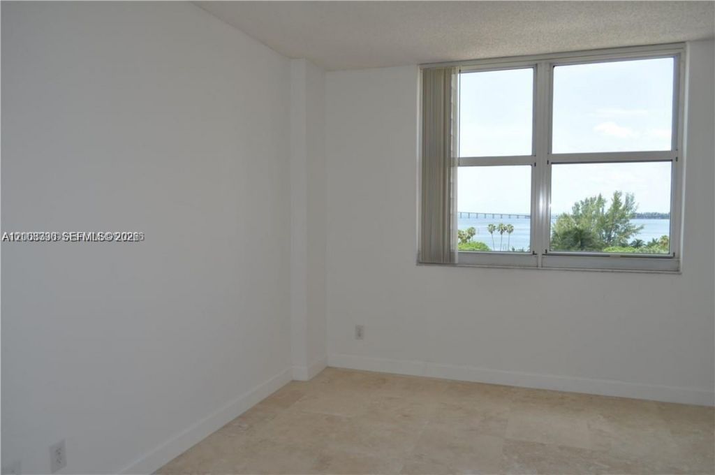 770 Claughton Island Dr , Unit 810, Miami, FL 33131 Photo