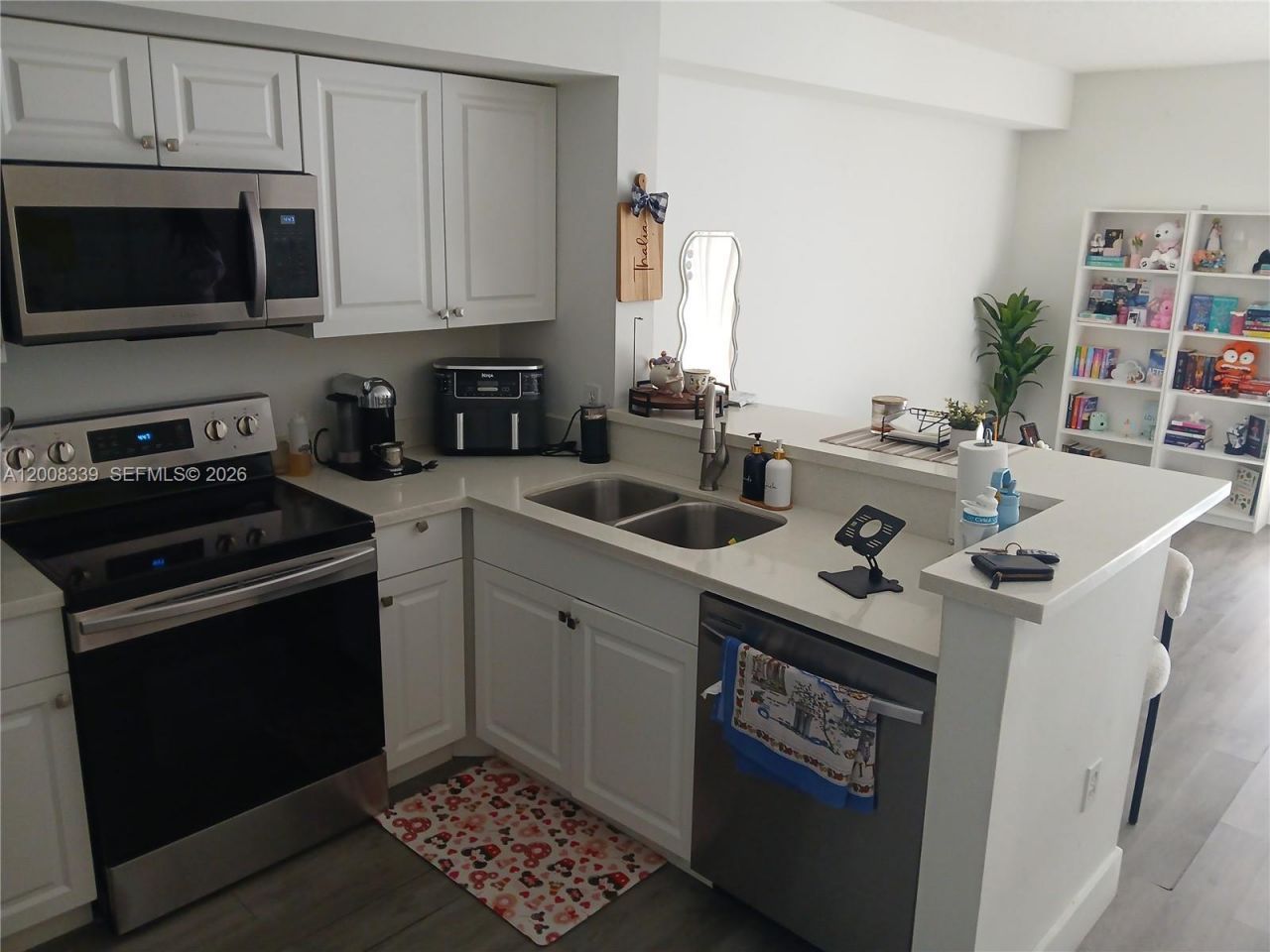 5085 NW 7th St, Unit 1007, Miami, FL 33126 Photo