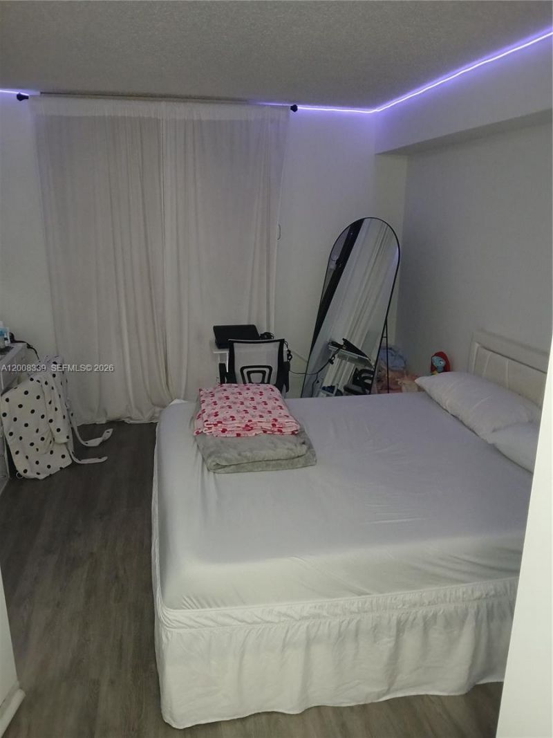 5085 NW 7th St, Unit 1007, Miami, FL 33126 Photo