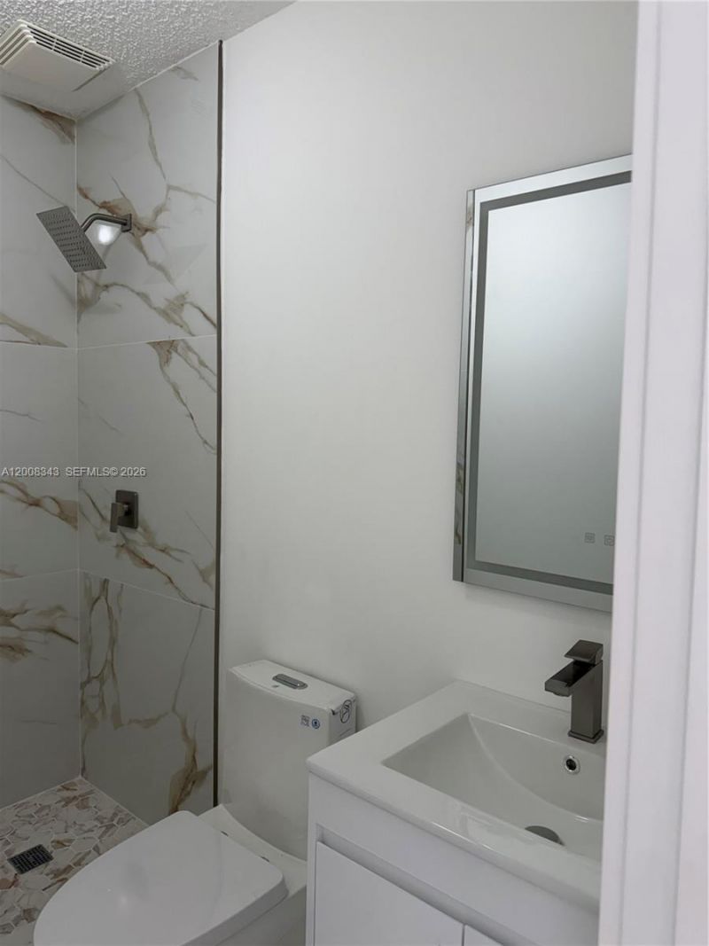2669 W 52nd St , Unit 12, Hialeah, FL 33016 Photo