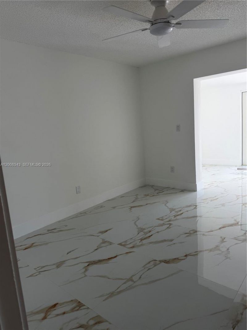 2669 W 52nd St , Unit 12, Hialeah, FL 33016 Photo