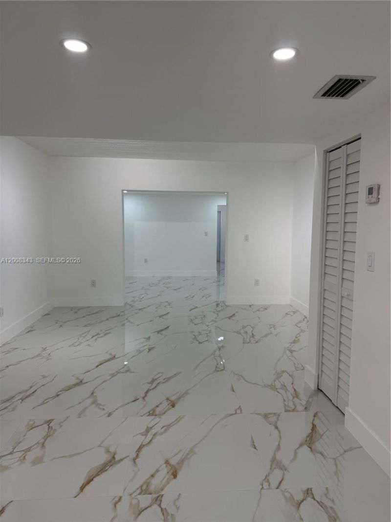 2669 W 52nd St , Unit 12, Hialeah, FL 33016 Photo