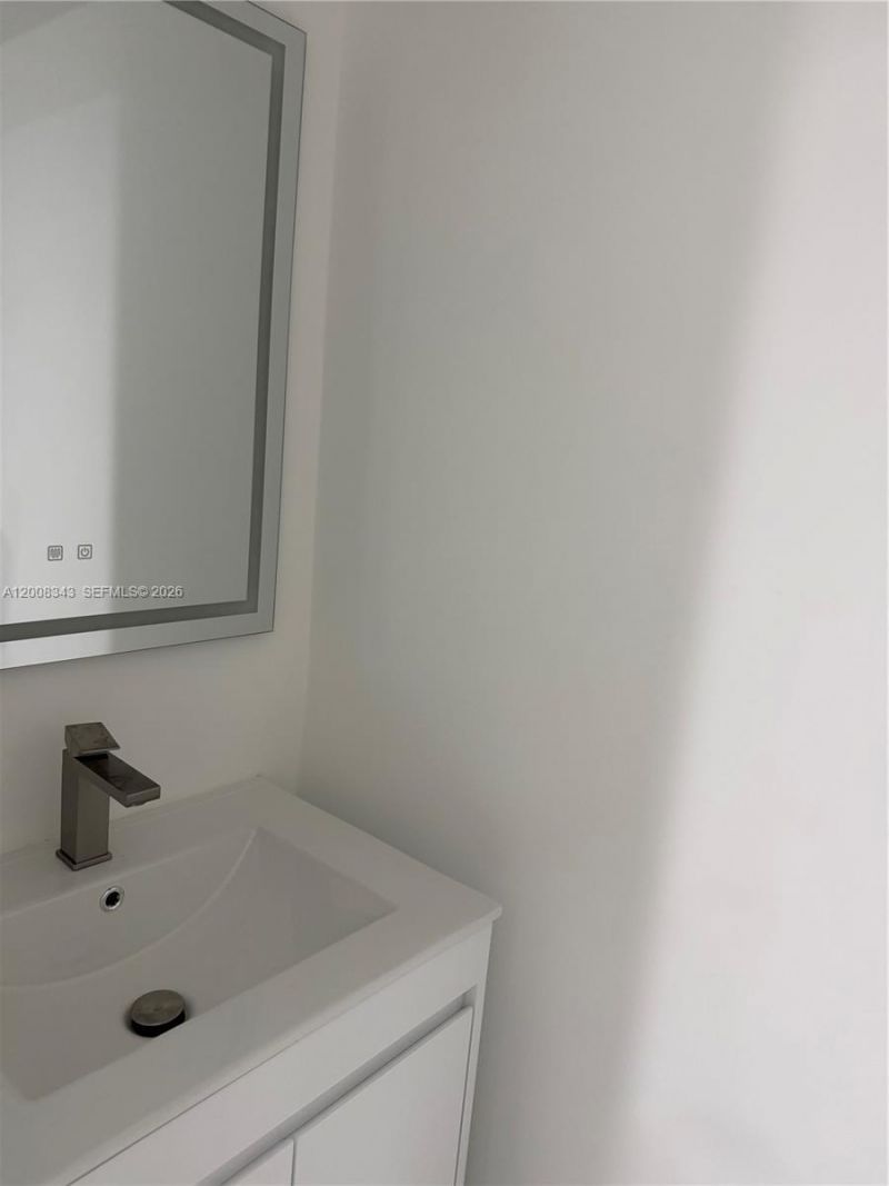 2669 W 52nd St , Unit 12, Hialeah, FL 33016 Photo