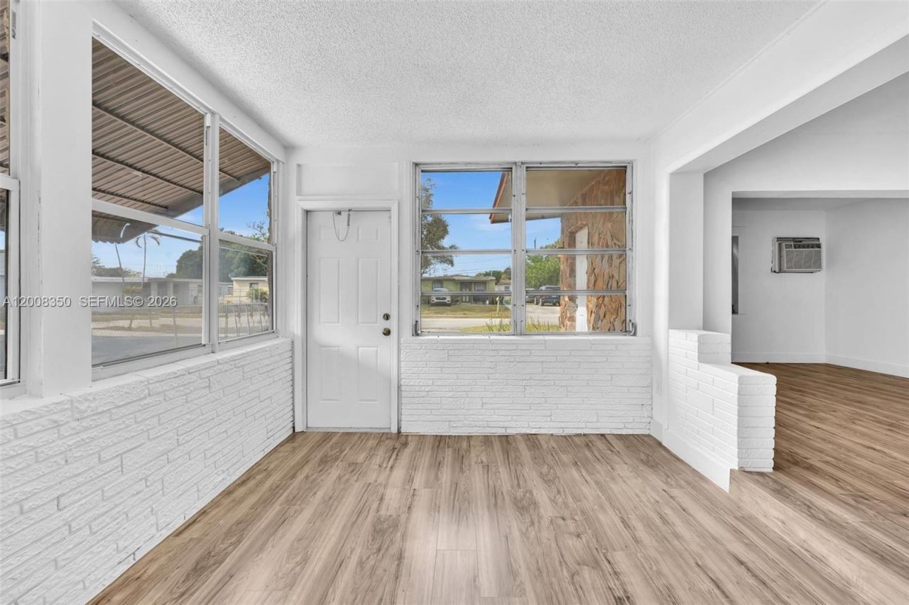 1824 NW 25th Ave , Fort Lauderdale, FL 33311 Photo