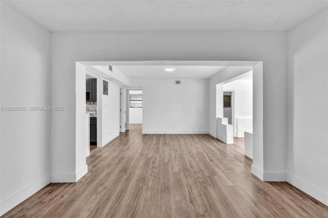 1824 NW 25th Ave , Fort Lauderdale, FL 33311 Photo
