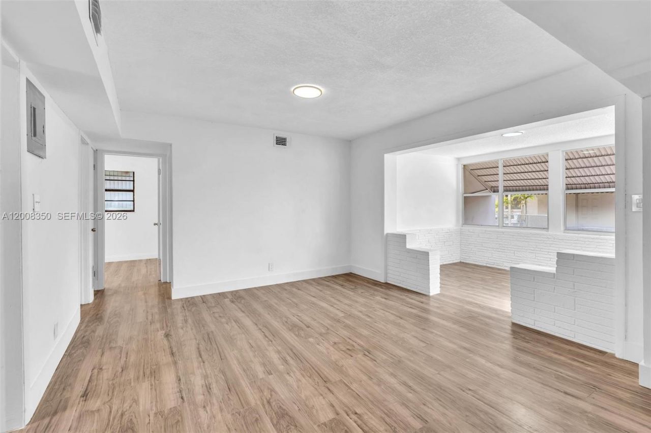 1824 NW 25th Ave , Fort Lauderdale, FL 33311 Photo