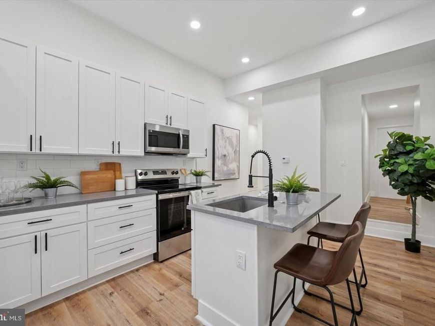 1145 S 15th Street, Unit 1, Philadelphia, PA 19146 Main Photo