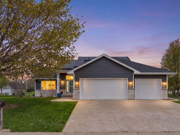 1274 Parkside Lane, Waconia, MN 55387