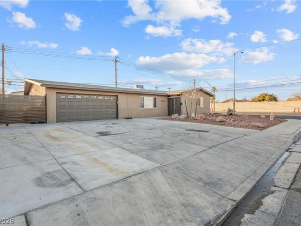 3313 El Camino Real , Las Vegas, NV 89121