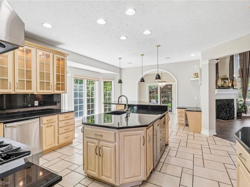 1400 Cobblestone Way, Westlake, OH 44145 Photo 10