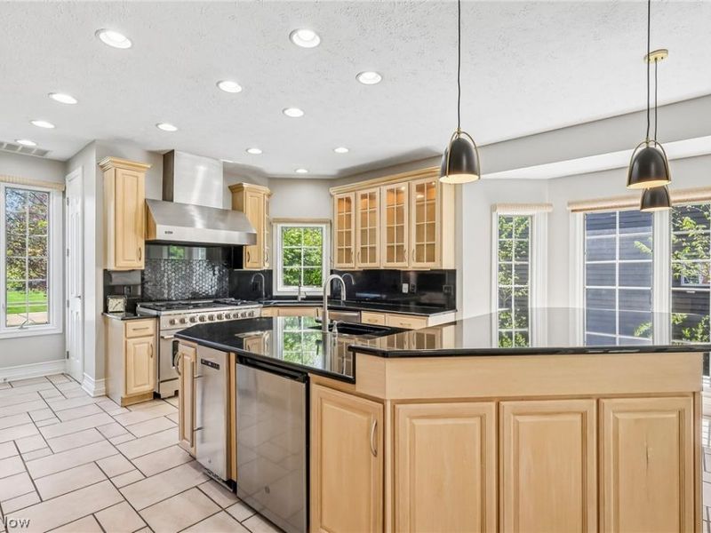 1400 Cobblestone Way, Westlake, OH 44145 Photo 11