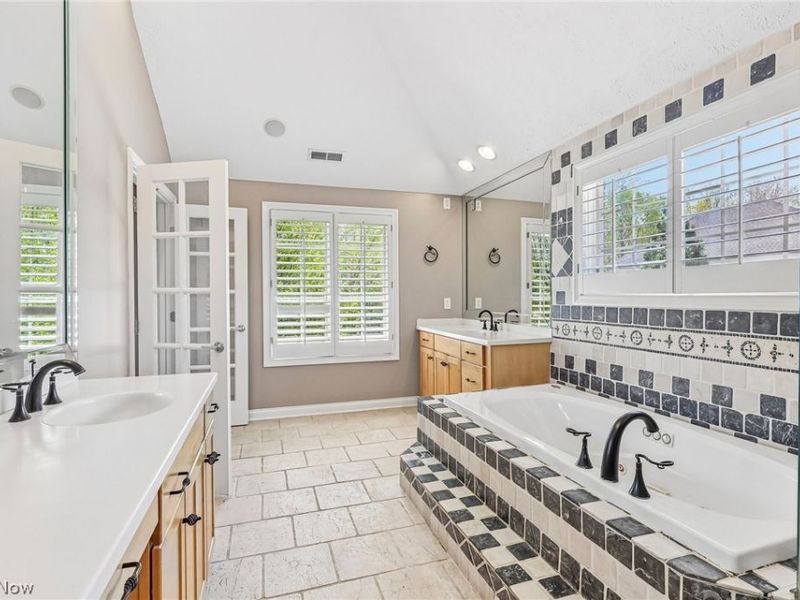 1400 Cobblestone Way, Westlake, OH 44145 Photo 22