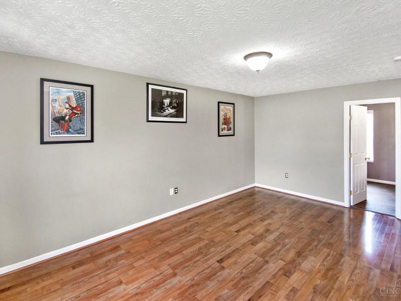 6067 Weber Oaks Drive, Miami Twp, OH 45140 Photo 16
