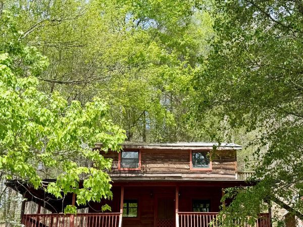 4273 Possum Hollow Rd, Cosby, TN 37722