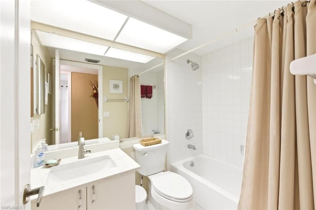 7340 Glenmoor Ln, Unit 3207, Naples, FL 34104 Photo