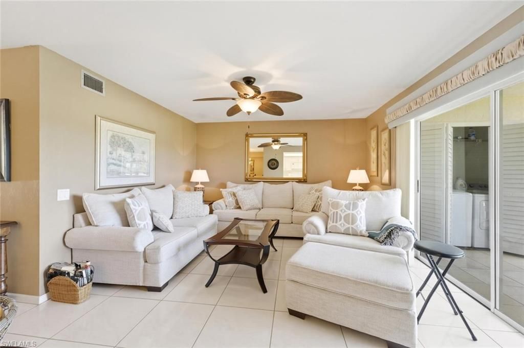 7340 Glenmoor Ln, Unit 3207, Naples, FL 34104 Photo