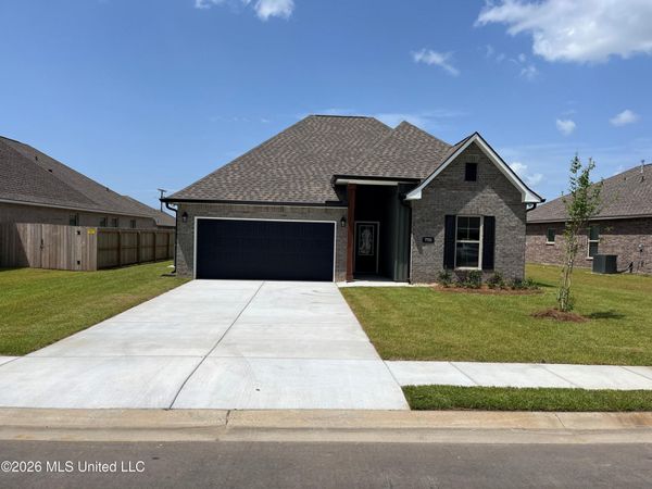 7755 Claymont Circle, Ocean Springs, MS 39564