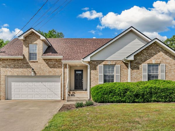 3393 Endsworth Dr , Clarksville, TN 37042