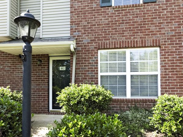 102 Waterview Dr, Hendersonville, TN 37075