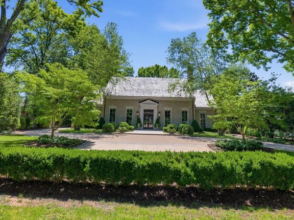 3701 Woodlawn Dr, Nashville, TN 37215