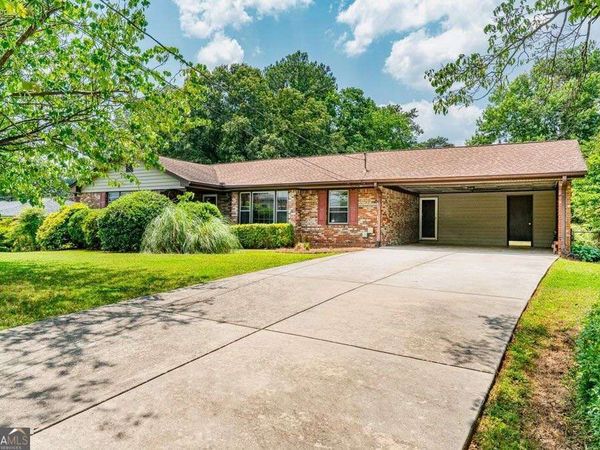 3854 Ridgewood Drive SE, Smyrna, GA 30080