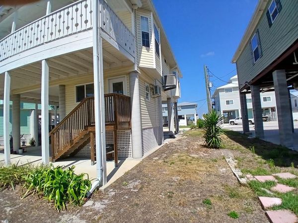 159 SE 245th St, Old Town, FL 32680